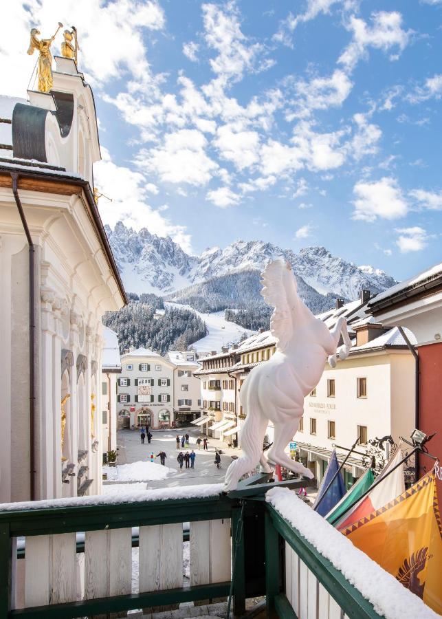 Hotel Cavallino Bianco - Weisses Roessl San Candido Exterior photo
