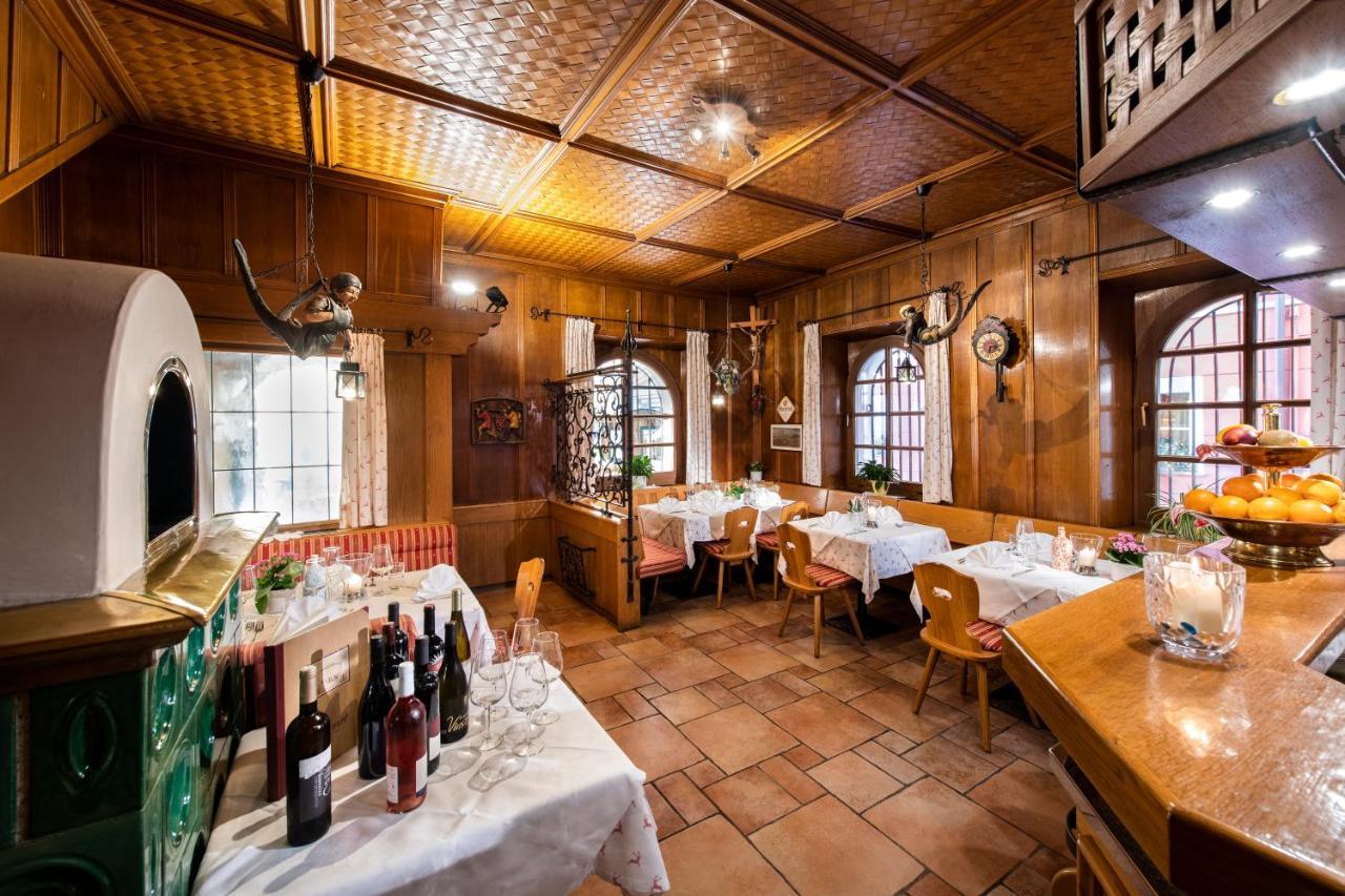 Hotel Cavallino Bianco - Weisses Roessl San Candido Exterior photo