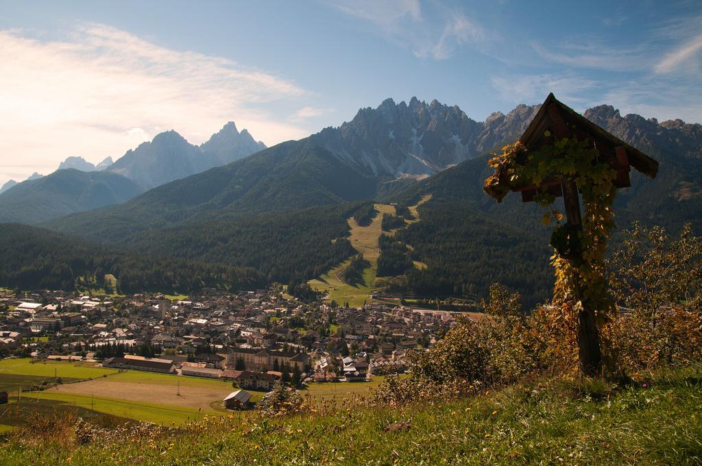 Hotel Cavallino Bianco - Weisses Roessl San Candido Exterior photo