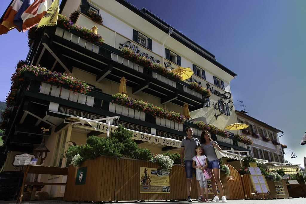 Hotel Cavallino Bianco - Weisses Roessl San Candido Exterior photo