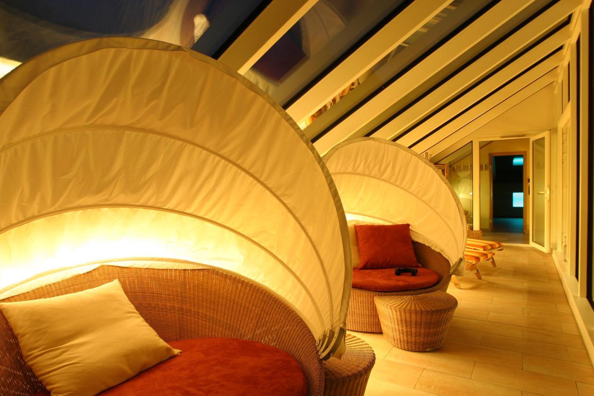 Hotel Cavallino Bianco - Weisses Roessl San Candido Exterior photo